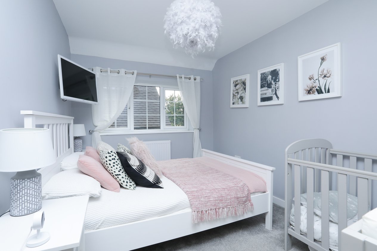 Properties Under Offer in Canterbury Road Selsted