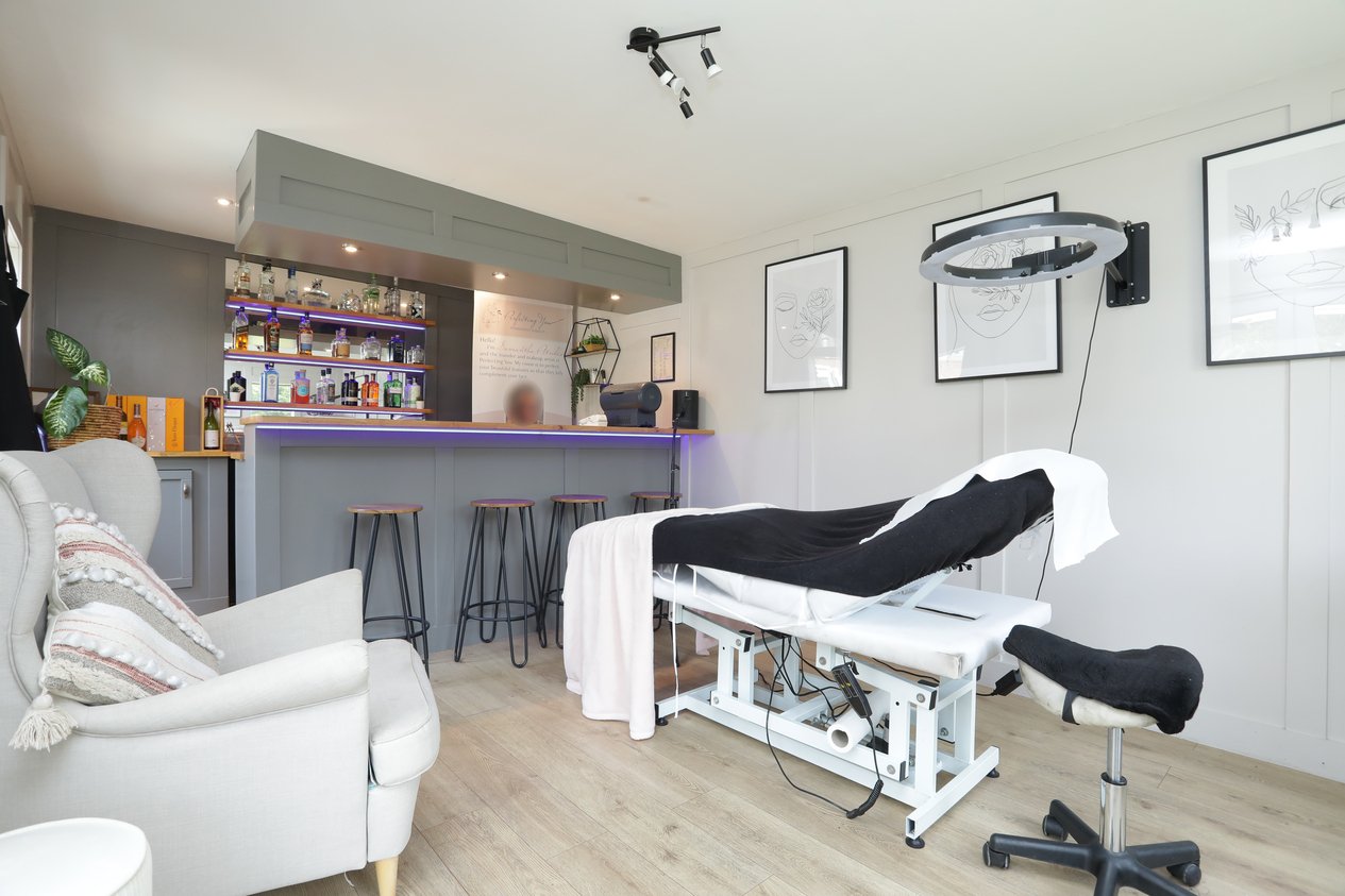 Properties Under Offer in Canterbury Road Selsted