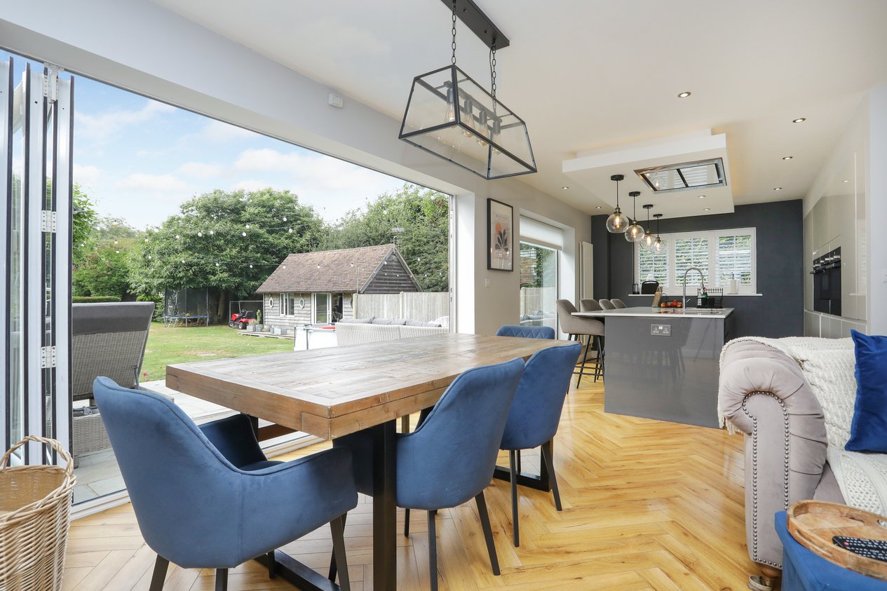 Properties Under Offer in Canterbury Road Selsted