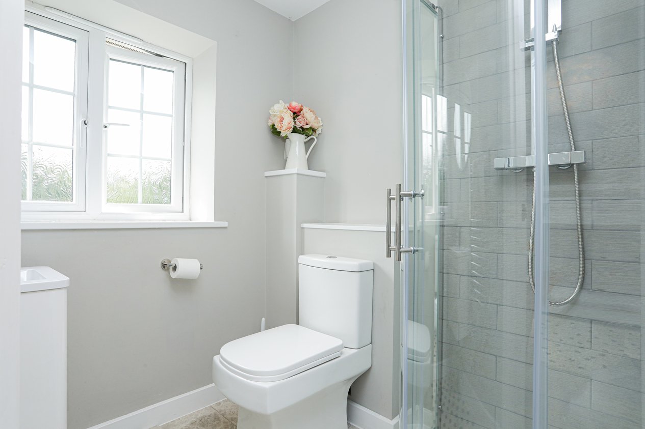 Properties Under Offer in Canterbury Road Selsted
