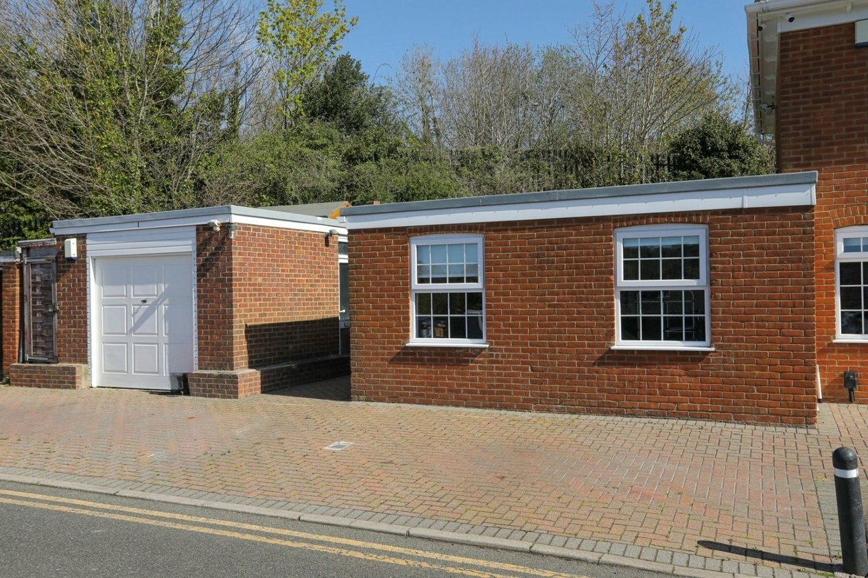 Properties For Sale in Carlsden Close River