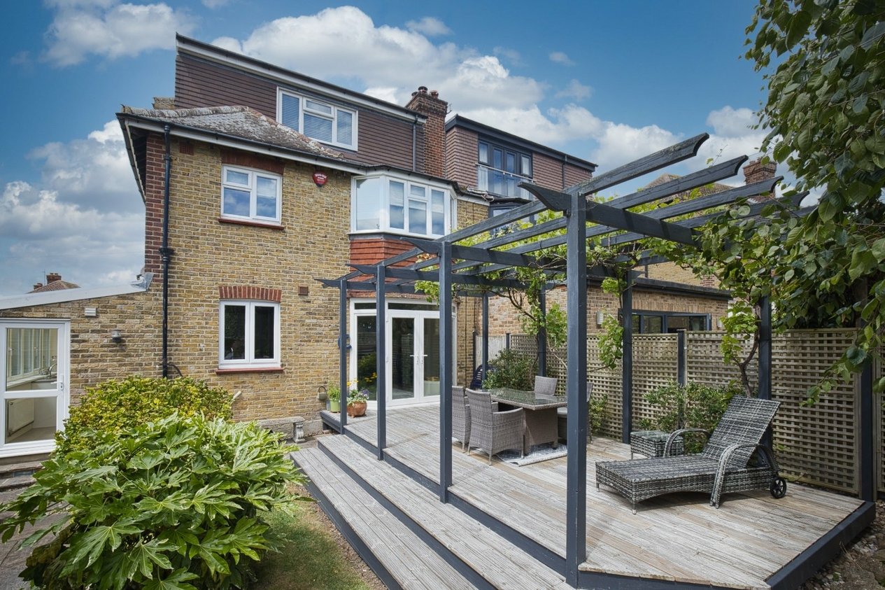 Properties Under Offer in Carlton Avenue Broadstairs