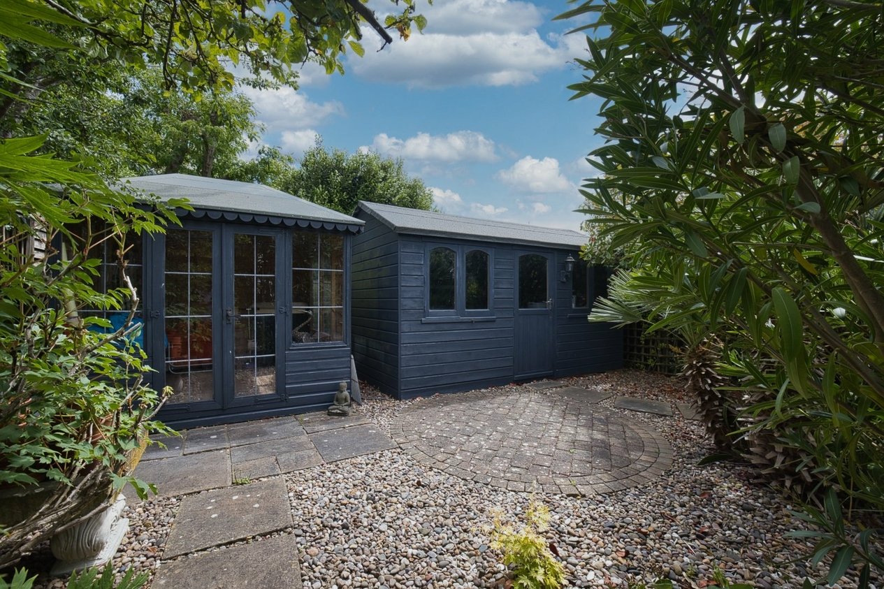 Properties Under Offer in Carlton Avenue Broadstairs