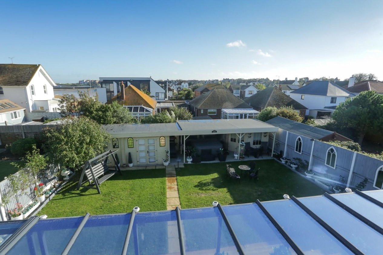 Properties Sold Subject To Contract in Carlton Rise 