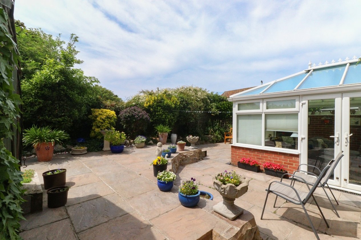 Properties For Sale in Carlton Rise Westgate-on-Sea