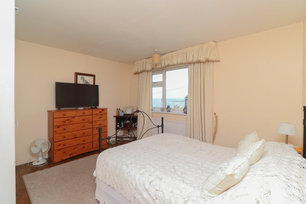 Properties For Sale in Carlton Rise Westgate-on-Sea