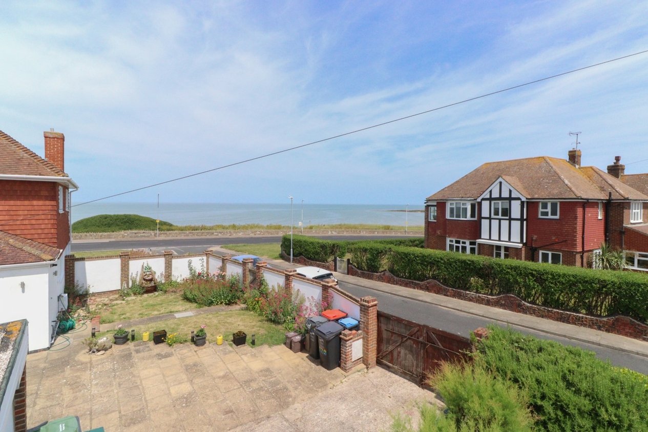 Properties For Sale in Carlton Rise Westgate-on-Sea