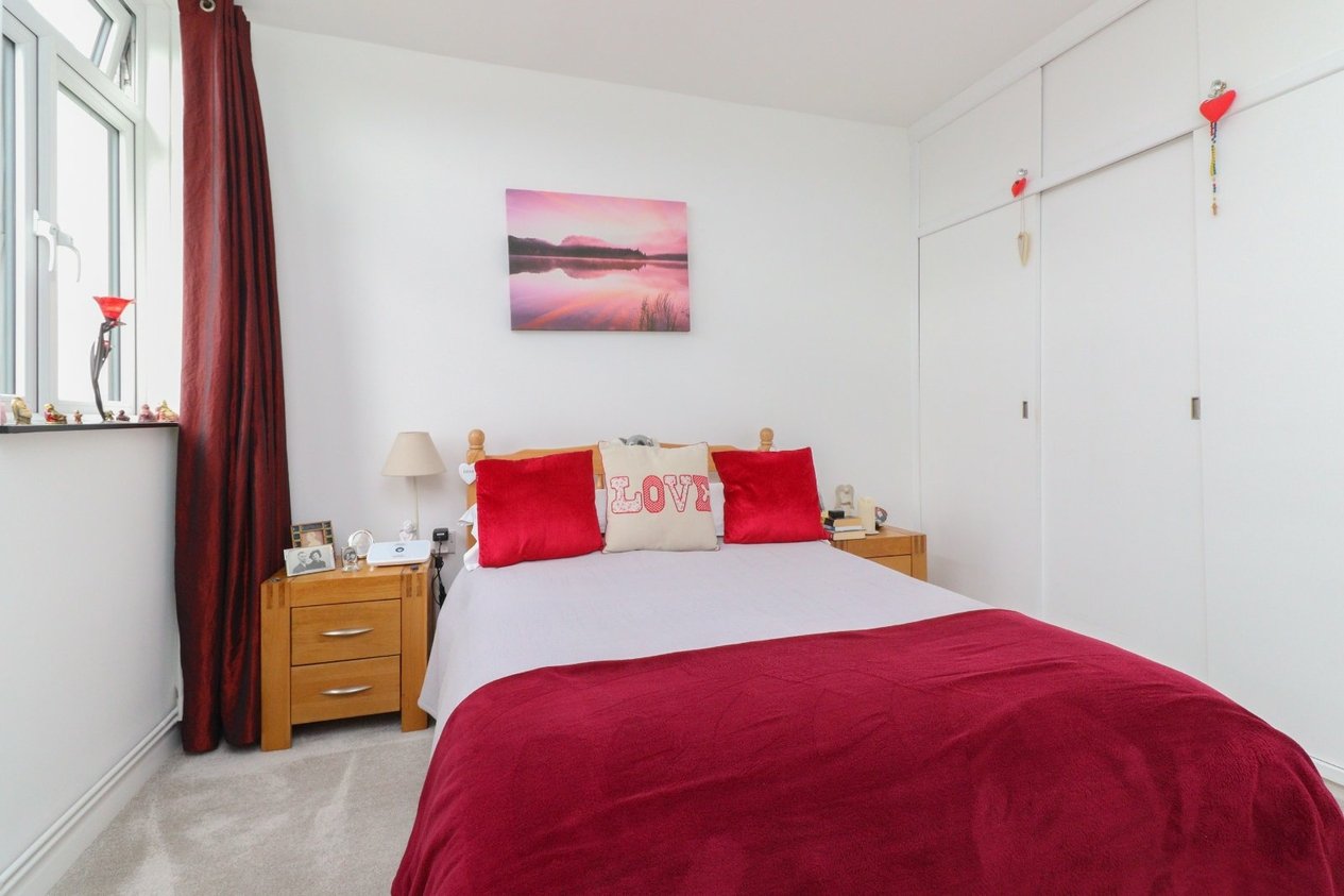 Properties For Sale in Carmel Court Gainsborough Road
