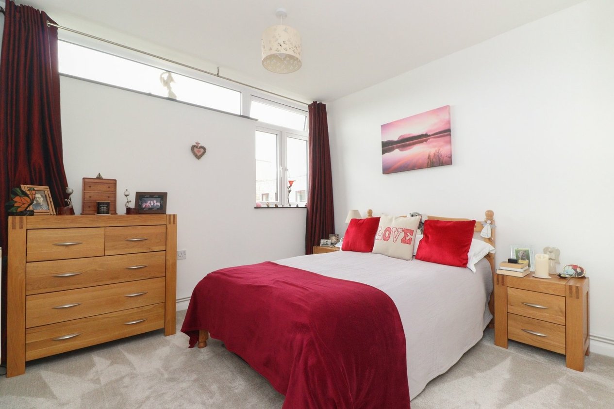 Properties For Sale in Carmel Court Gainsborough Road
