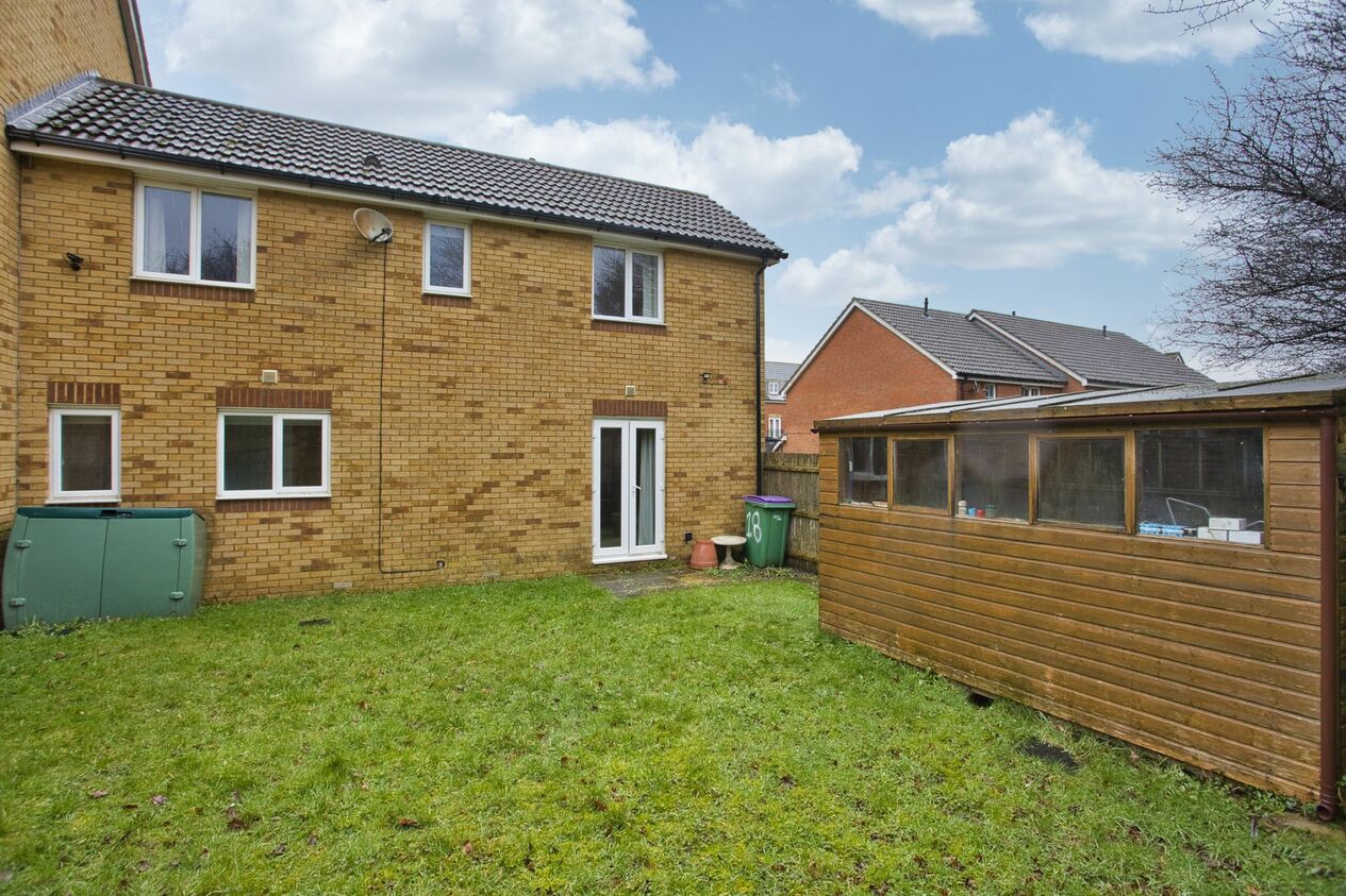 Properties For Sale in Carter Close  Hawkinge