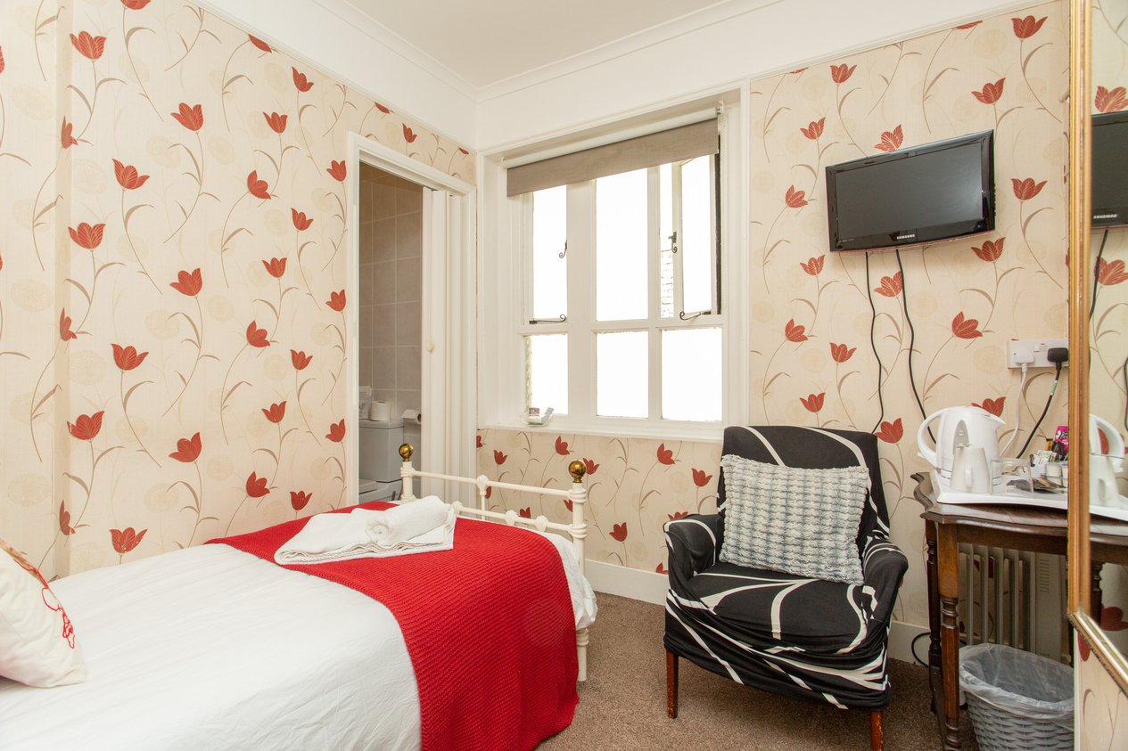Properties For Sale in Castle Hill Road Dover