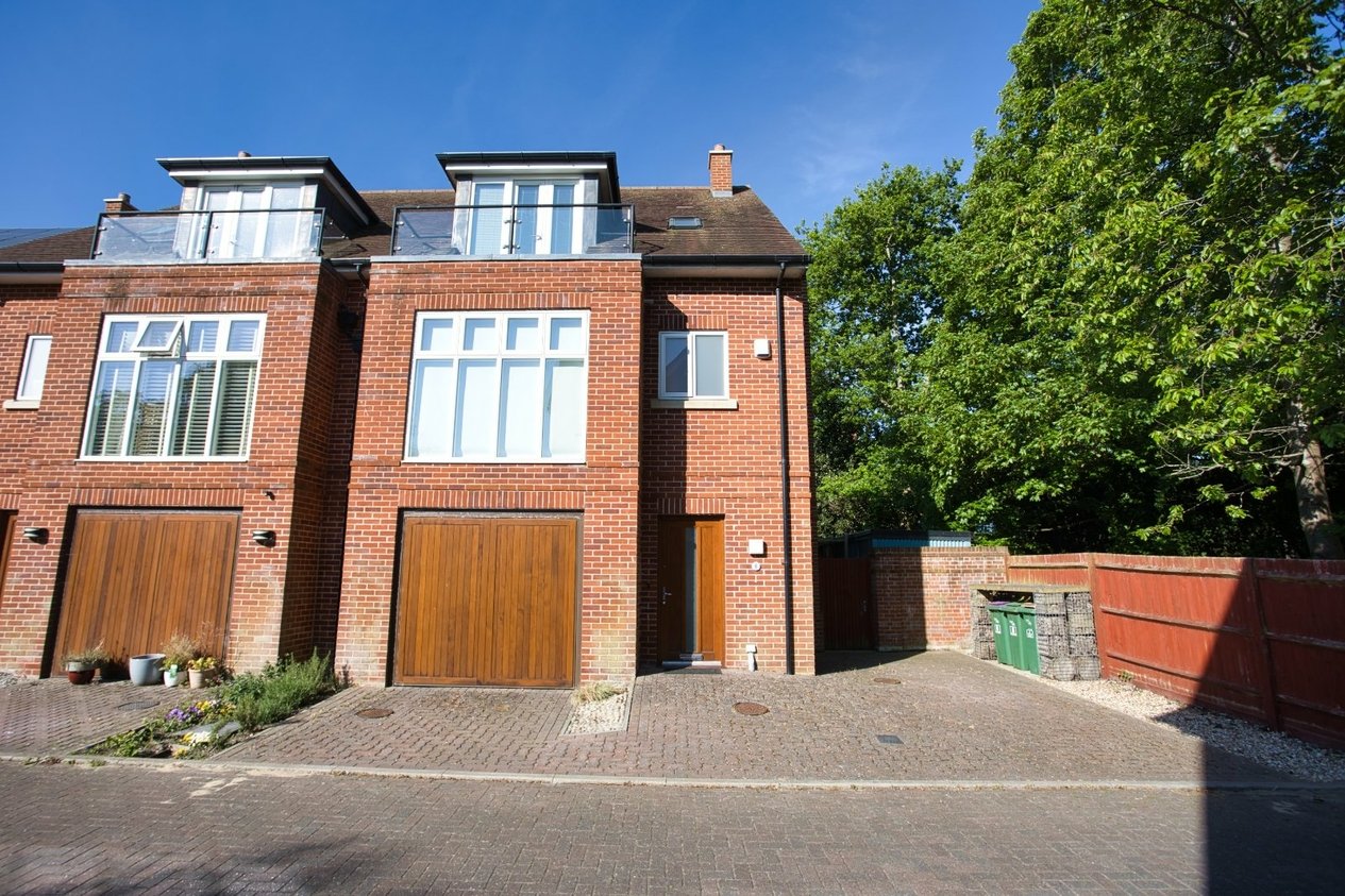 Properties For Sale in Castle Mews Folkestone