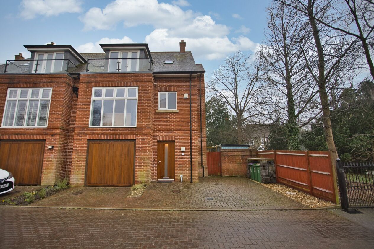Properties For Sale in Castle Mews  Folkestone