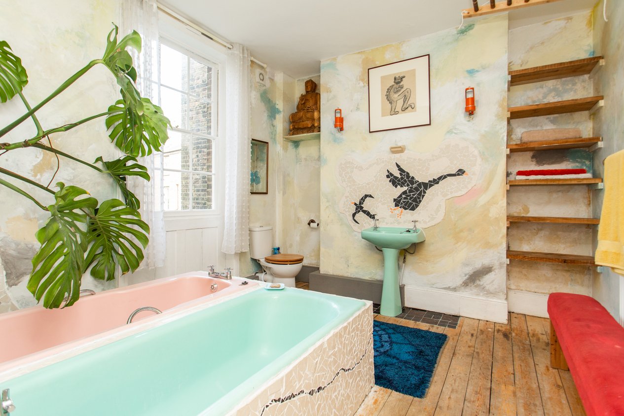 Properties Under Offer in Castle Street Dover