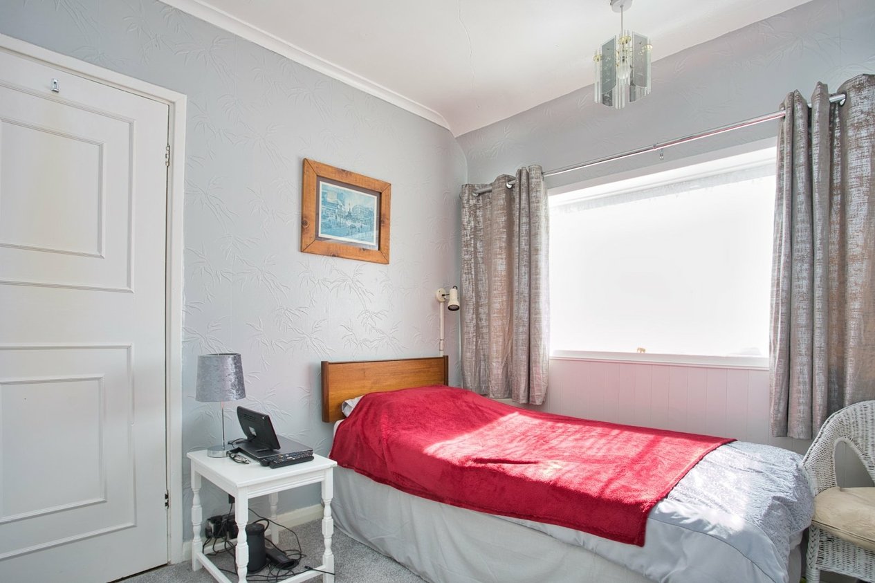 Properties For Sale in Cavell Square Deal