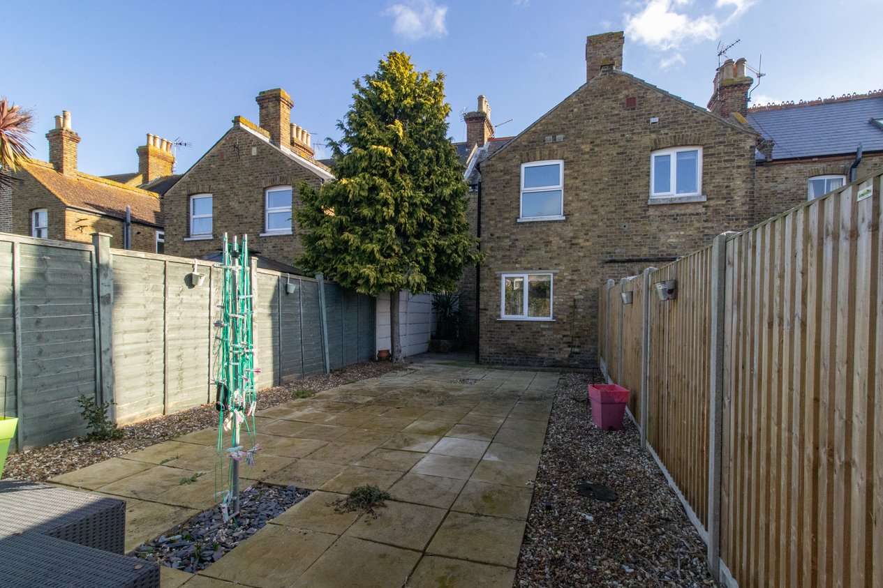 Properties Under Offer in Cavendish Road Herne Bay