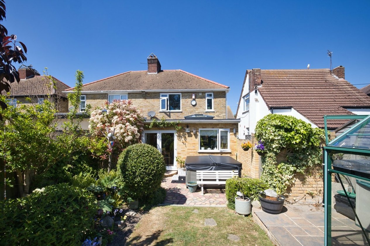 Properties For Sale in Cecilia Grove Broadstairs