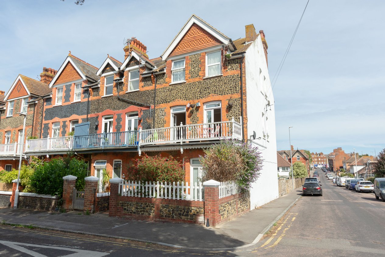 Properties For Sale in Cedric Road Westgate-On-Sea