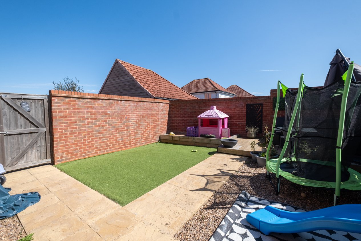Properties Under Offer in Central Boulevard Aylesham