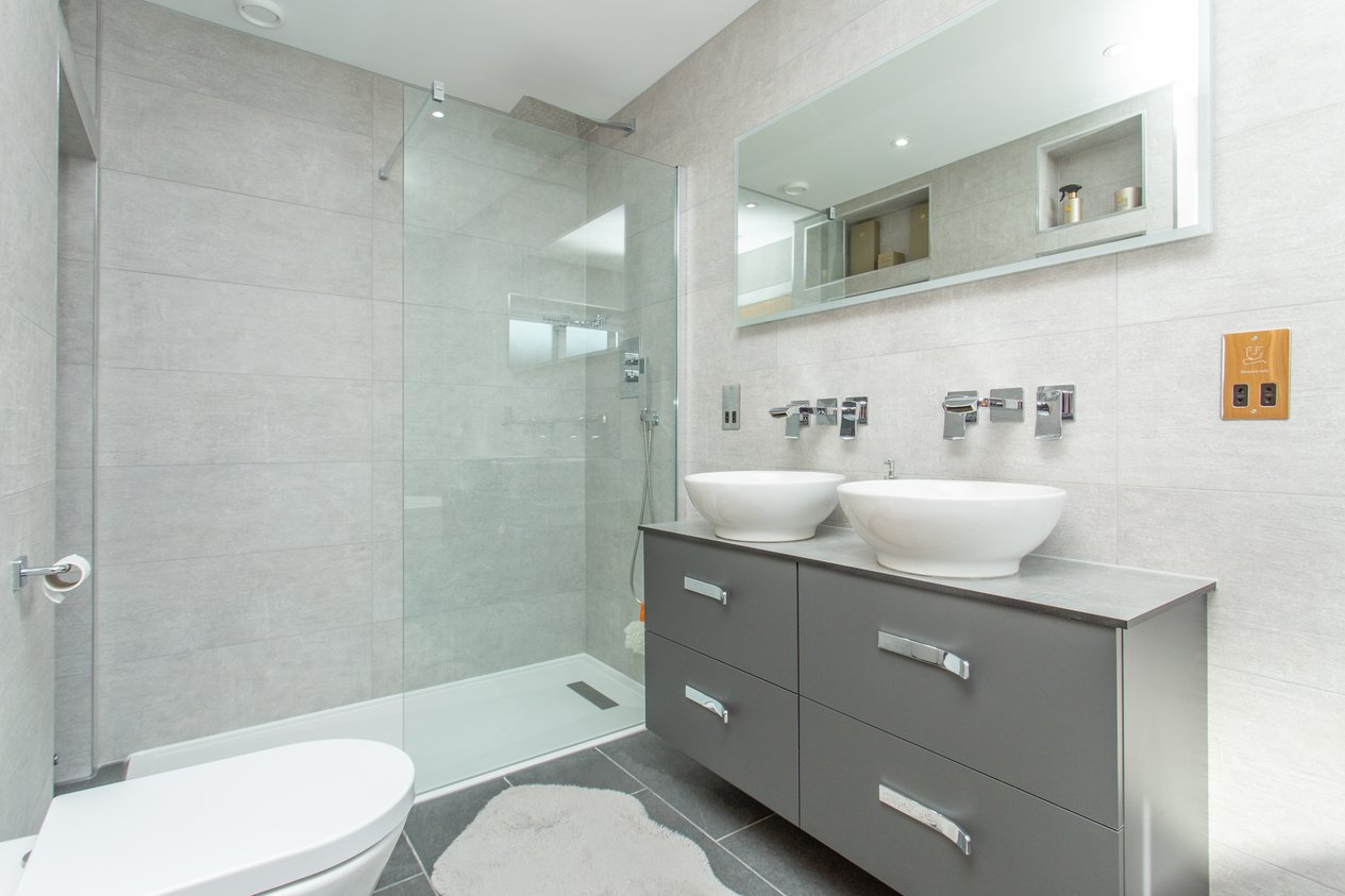 Properties For Sale in Chapel Lane Broad Oak