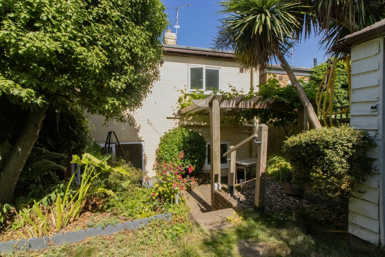 Properties Sold Subject To Contract in Chapel Row  Herne Bay