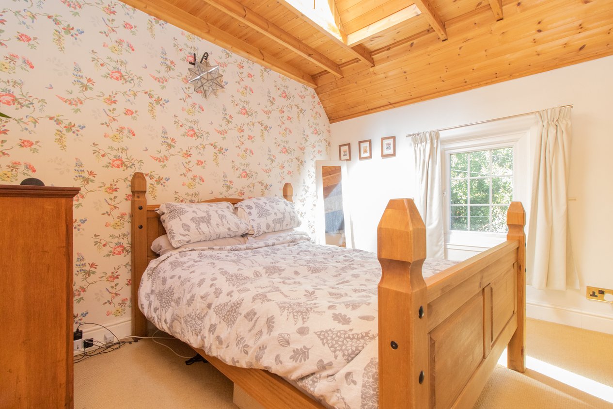 Properties Under Offer in Chapel Row Herne Bay