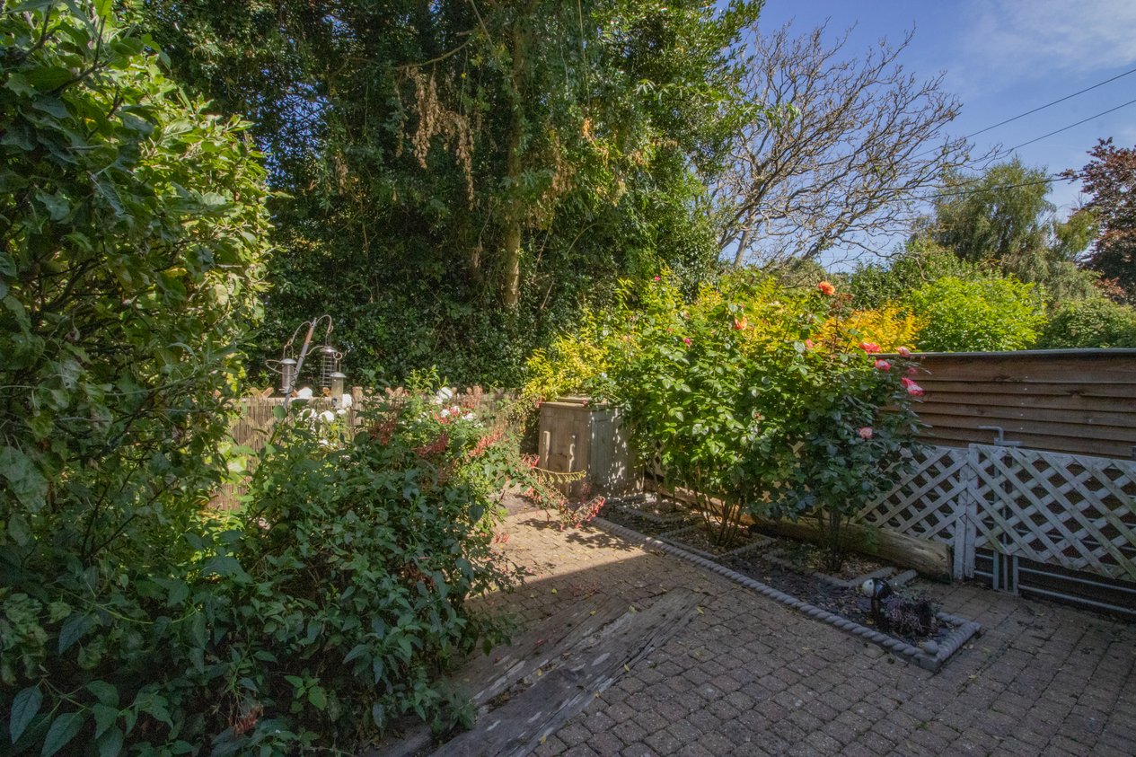 Properties Under Offer in Chapel Row Herne Bay