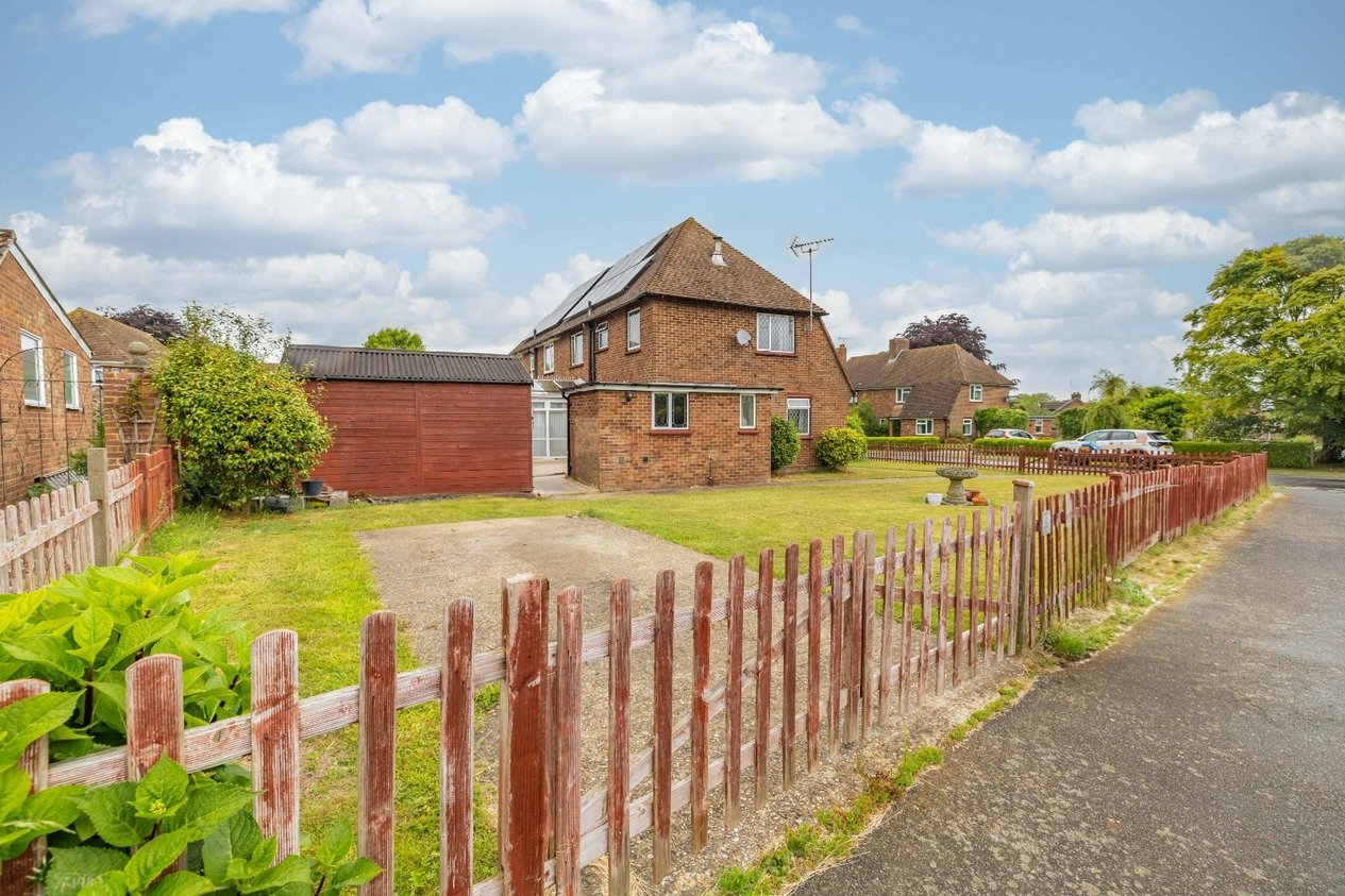 Properties For Sale in Chapmans Close Challock