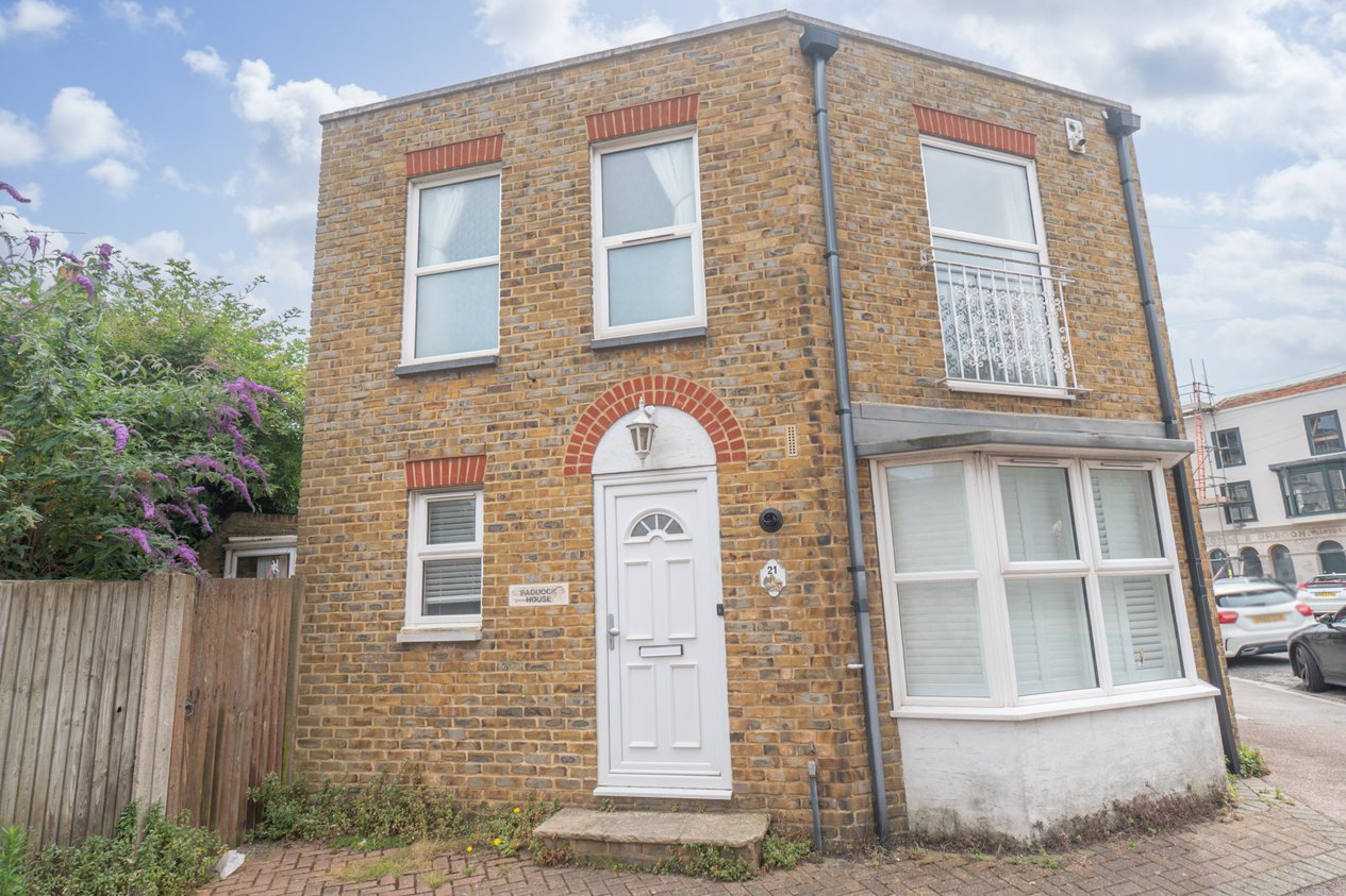 Properties For Sale in Charlotte Square Margate