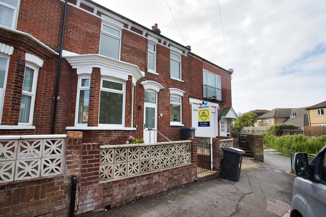 Properties Sold Subject To Contract in Charlton Avenue 