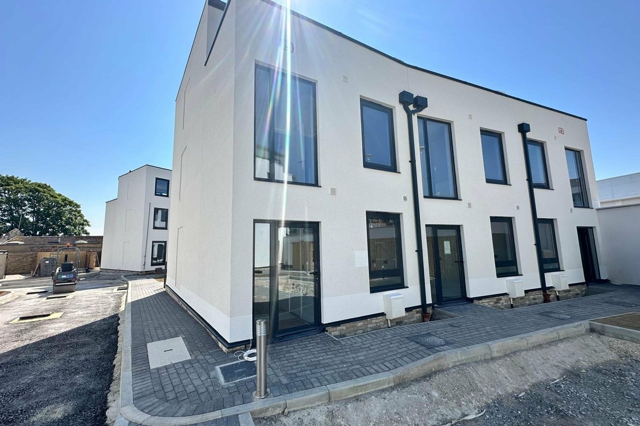 Properties For Sale in Chatham Street 