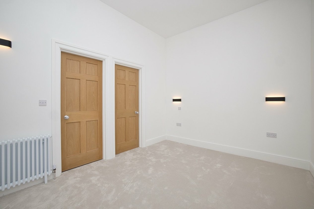 Properties Under Offer in Chatham Street 