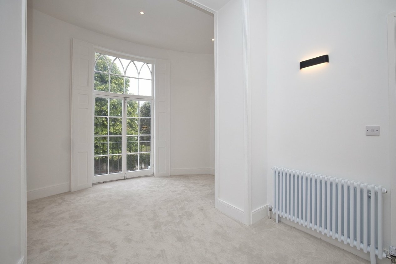 Properties Under Offer in Chatham Street 