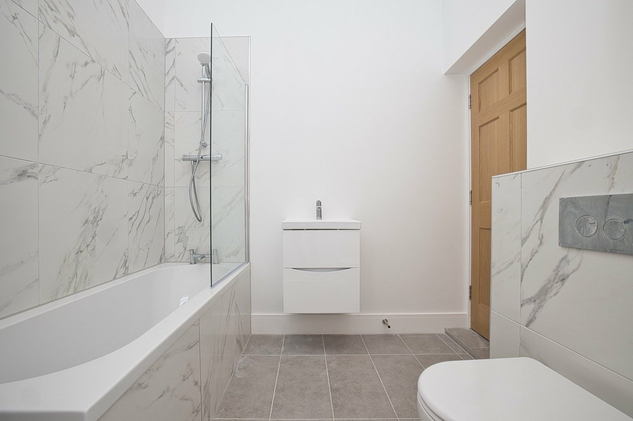 Properties Under Offer in Chatham Street 