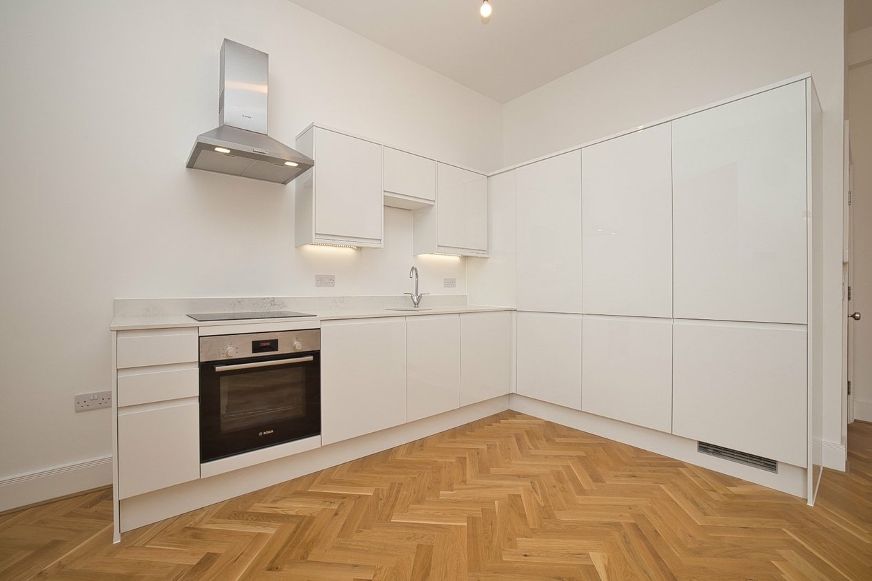 Properties Under Offer in Chatham Street 