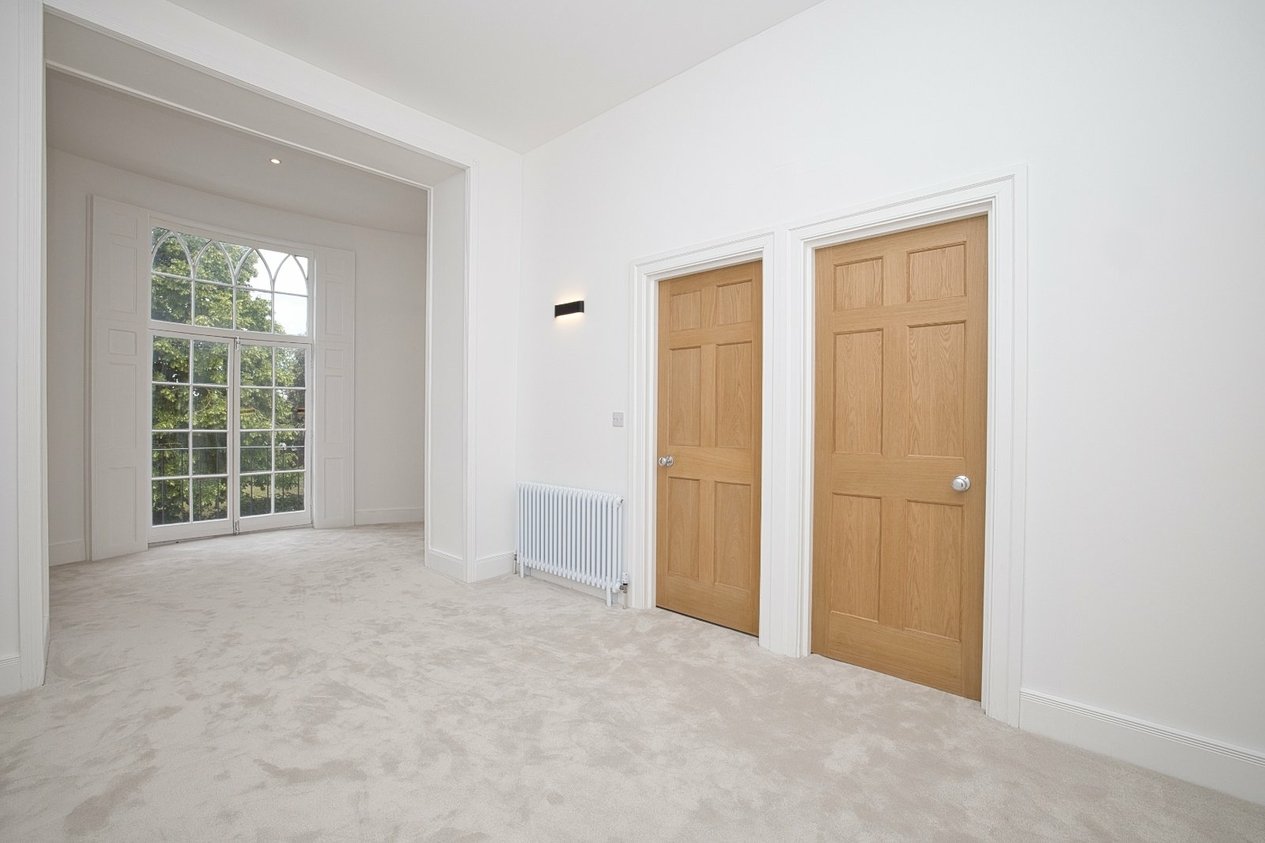 Properties Under Offer in Chatham Street 