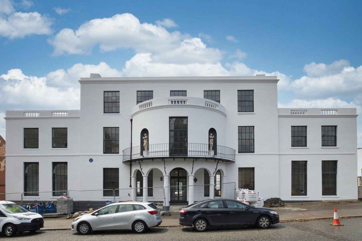 Properties Under Offer in Chatham Street 
