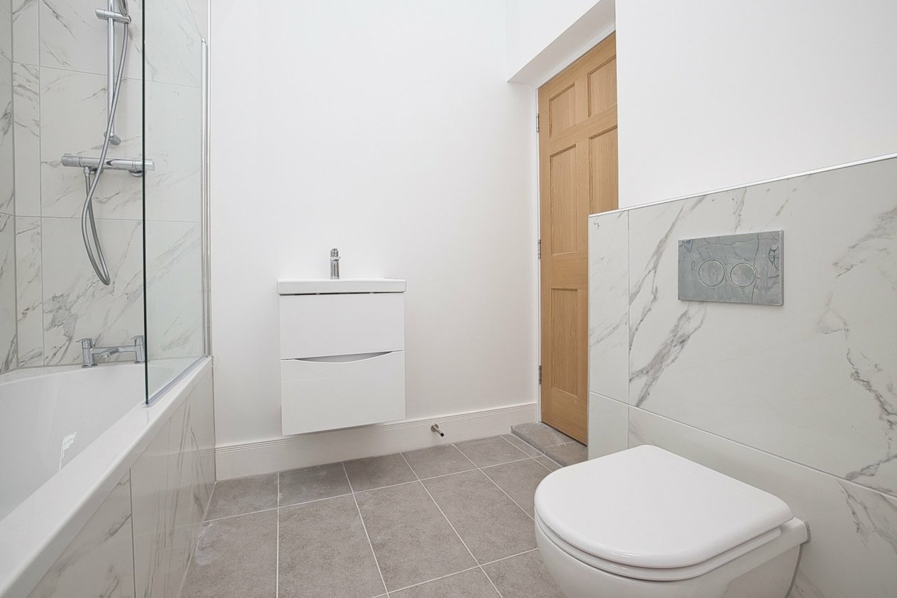 Properties Under Offer in Chatham Street 