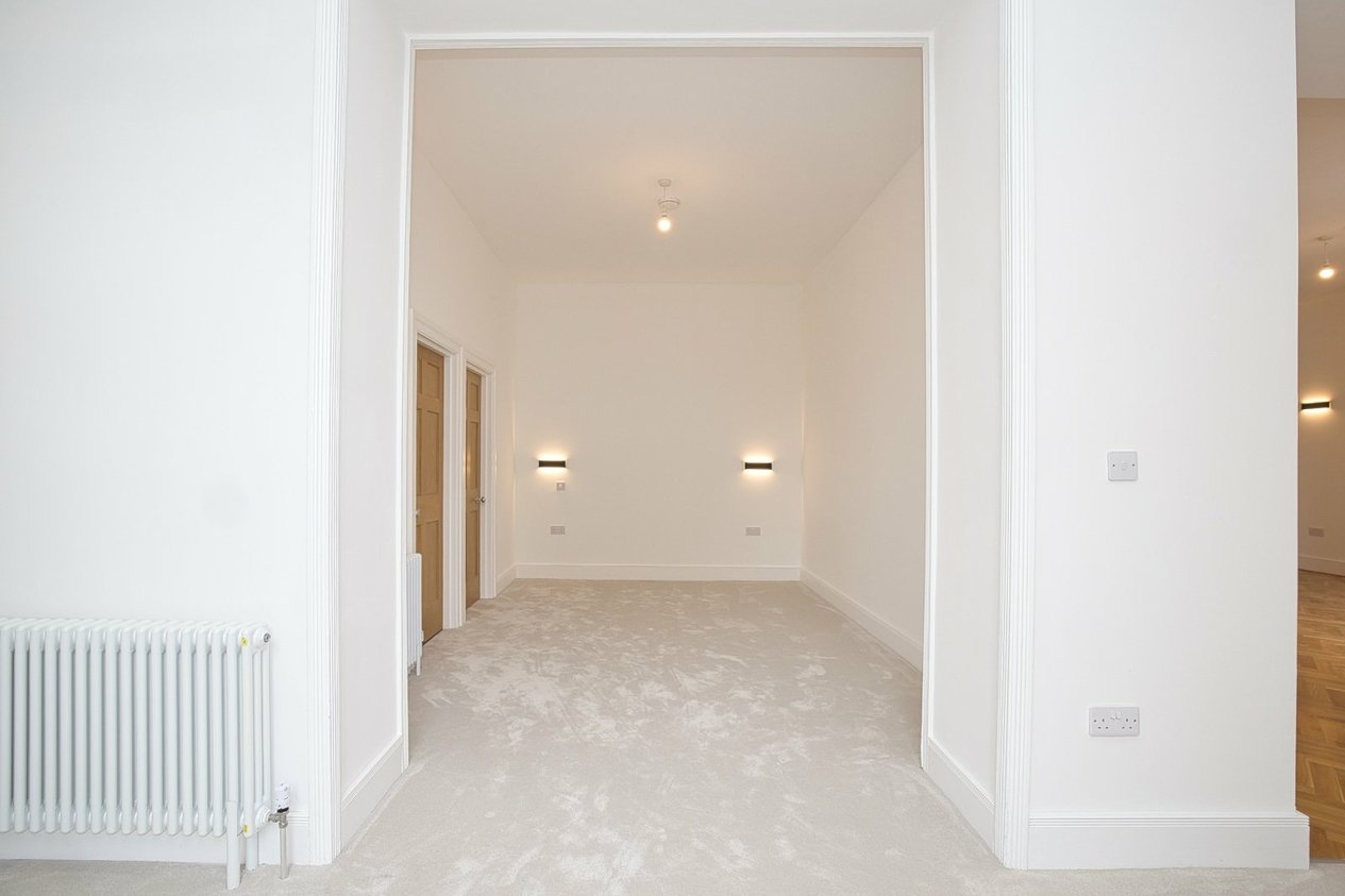 Properties Under Offer in Chatham Street 