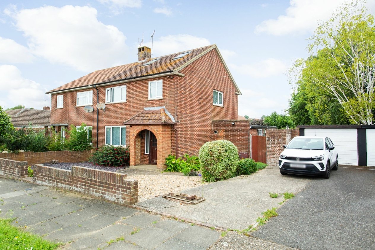 Properties Sold Subject To Contract in Chaucer Close  Canterbury