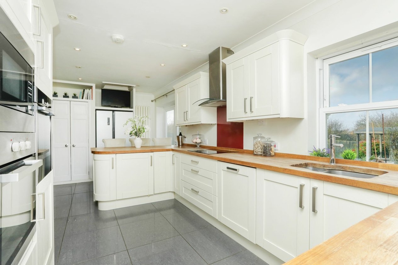 Properties For Sale in Cheeseman's Green Lane  Mersham
