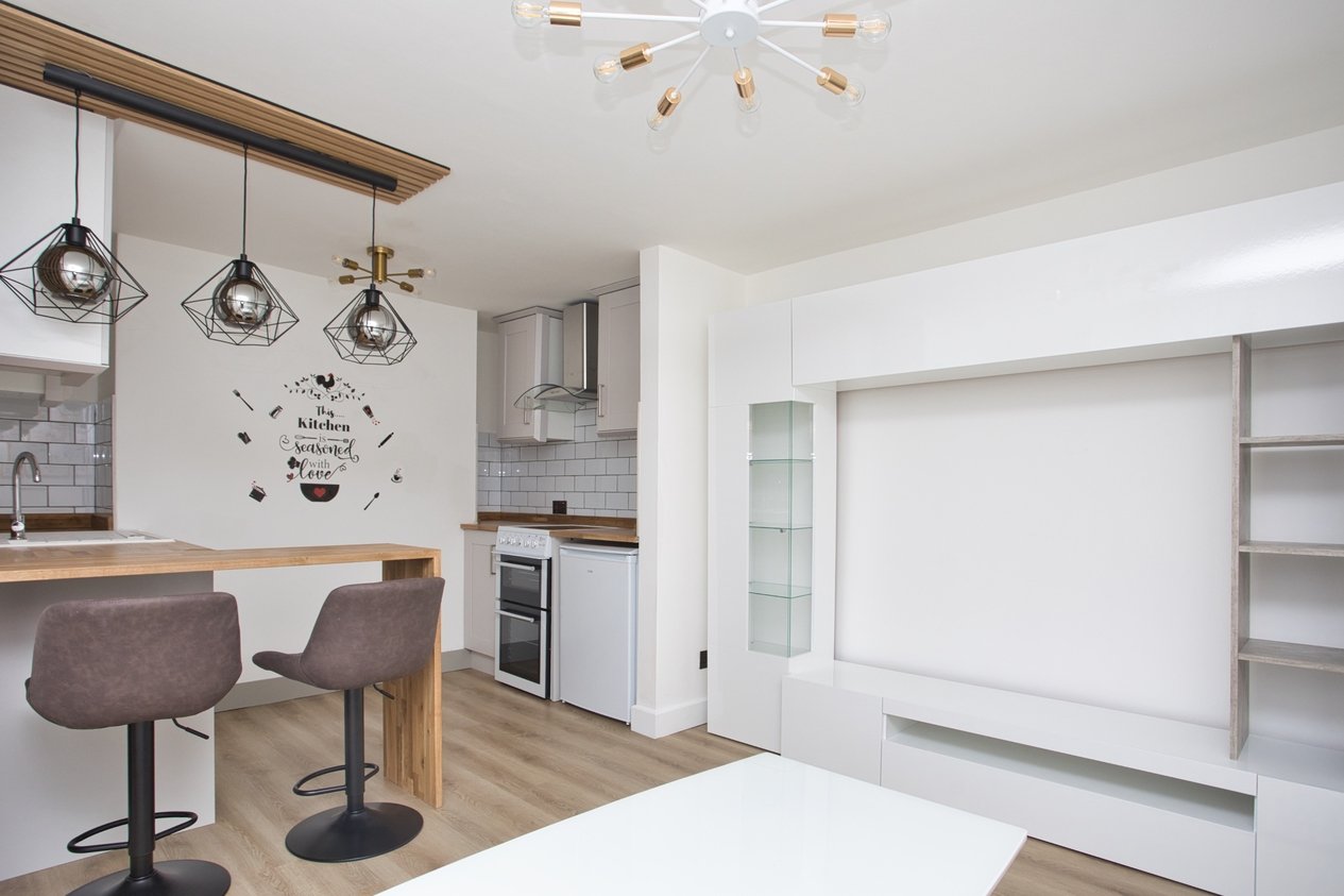 Properties For Sale in Cheriton Road Folkestone