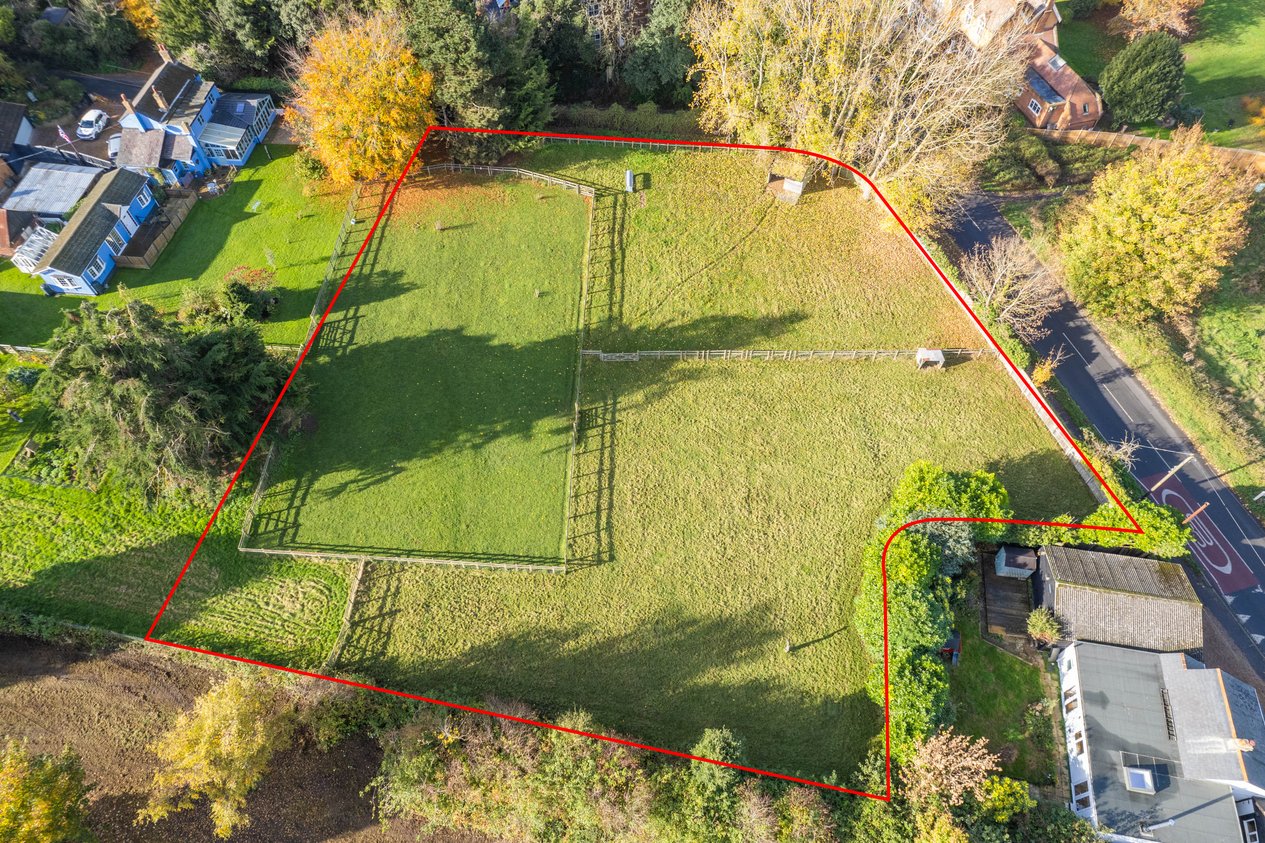 Properties Under Offer in Cherry Garden Lane Ash