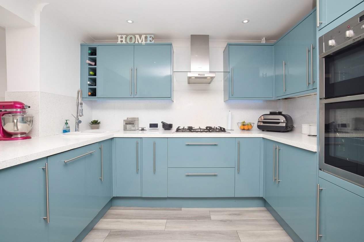 Properties Under Offer in Cherry Gardens Broadstairs