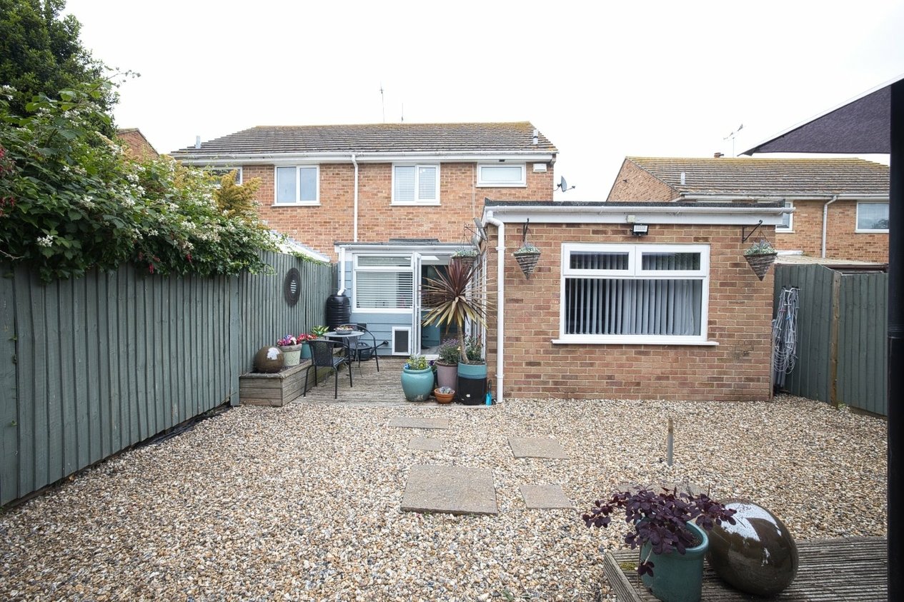 Properties Under Offer in Cherry Gardens Broadstairs