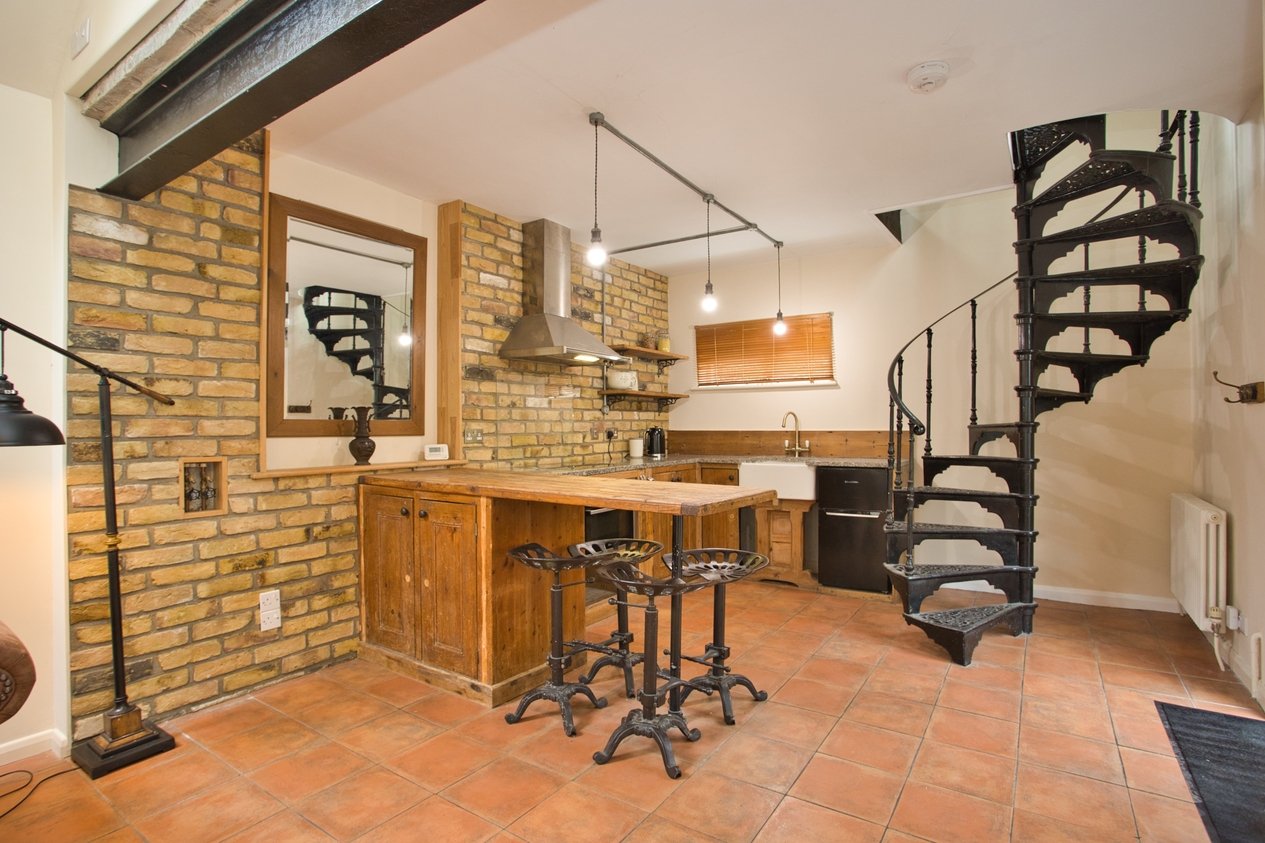 Properties For Sale in Cherry Tree Avenue Dover