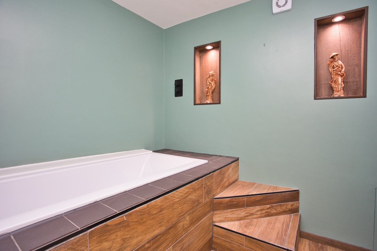 Properties For Sale in Cherry Tree Avenue Dover