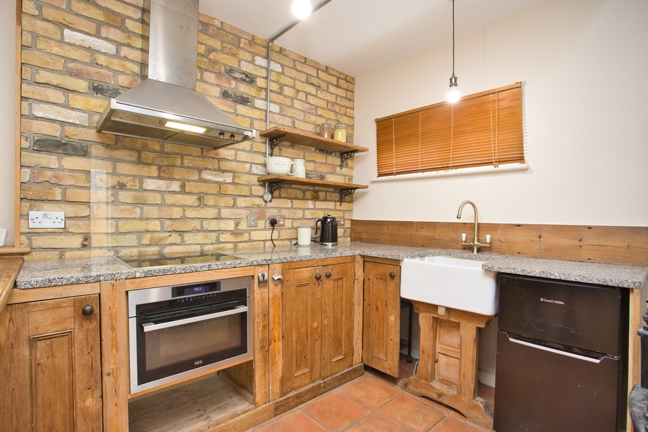 Properties For Sale in Cherry Tree Avenue Dover