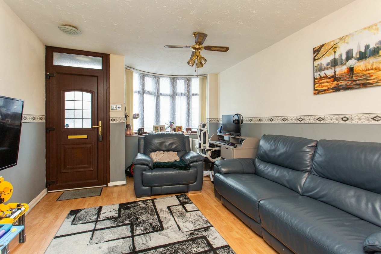 Properties Sold Subject To Contract in Cherry Tree Avenue  Dover