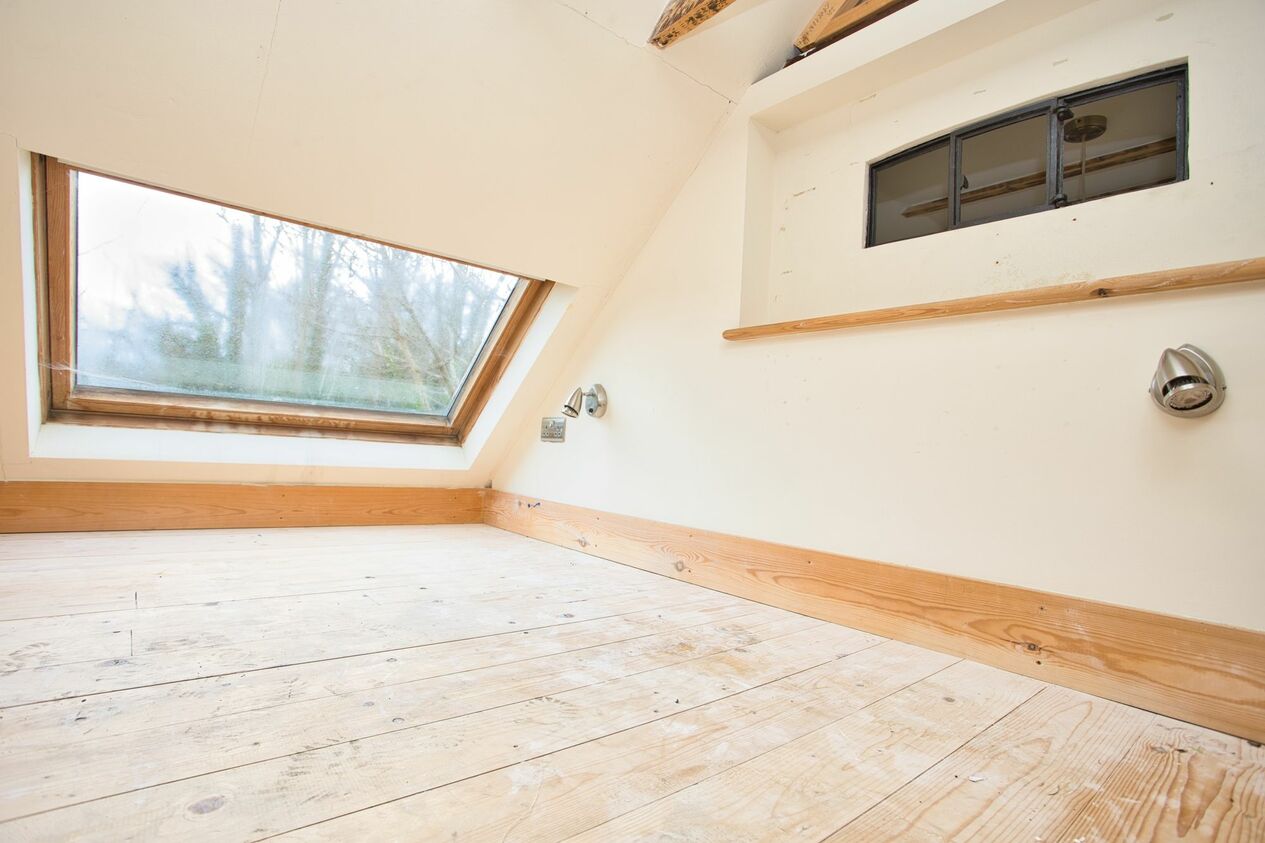 Properties For Sale in Cherry Tree Avenue  Dover